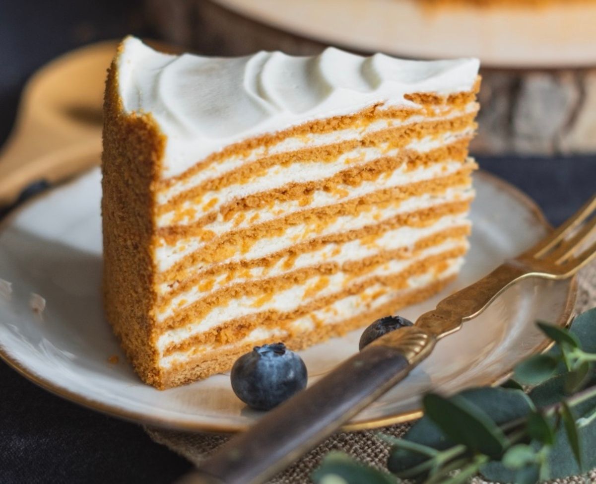 Медовик на сковороді Медовик на сковороді