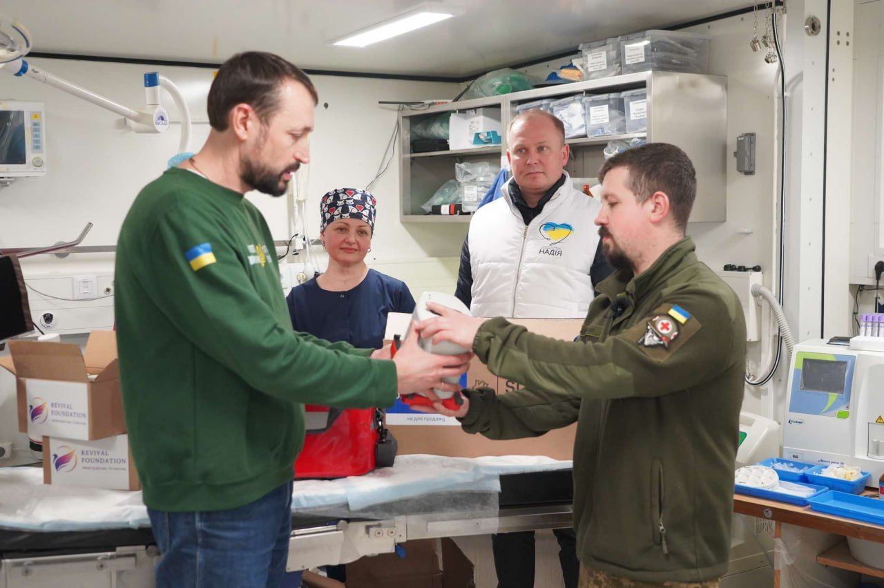 Валерий Дубиль с БФ молодежной инициативы "Надежда" и партнерами осуществили 215 гуманитарных миссий Валерий Дубиль с БФ молодежной инициативы "Надежда" и партнерами осуществили 215 гуманитарных миссий