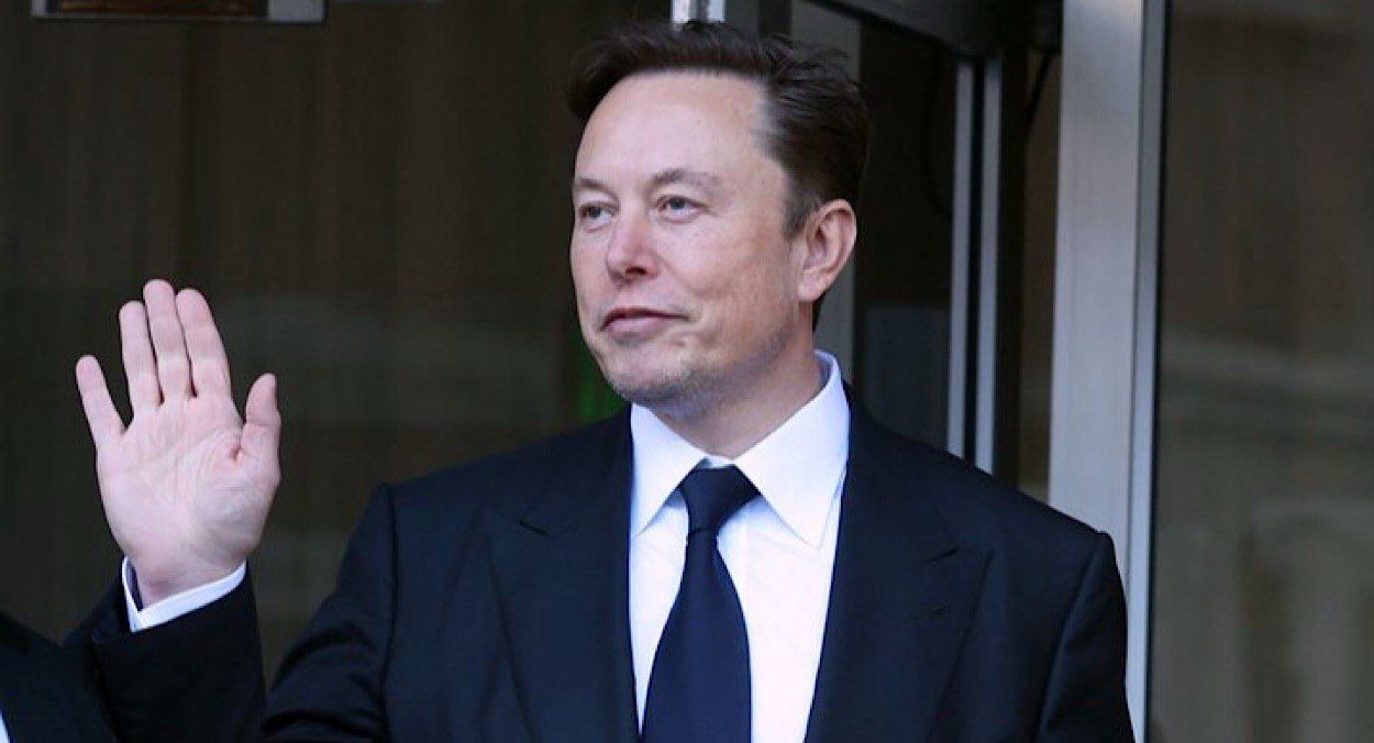 Илон Маск о кибератаке на X Илон Маск о кибератаке на X