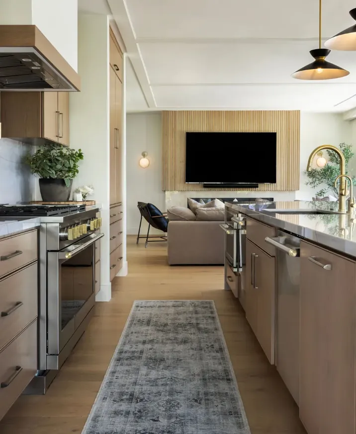 кухня с интересной фурнитурой кухня с интересной фурнитурой