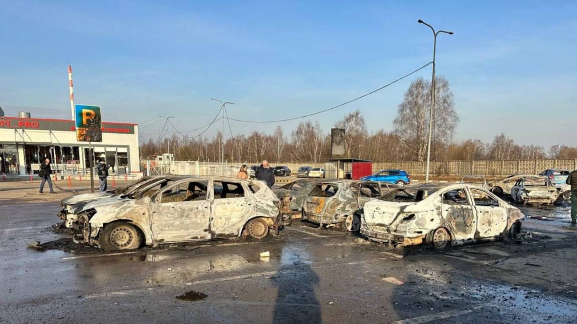 Спалені авто на стоянці "Міраторга" Спалені авто на стоянці "Міраторга"