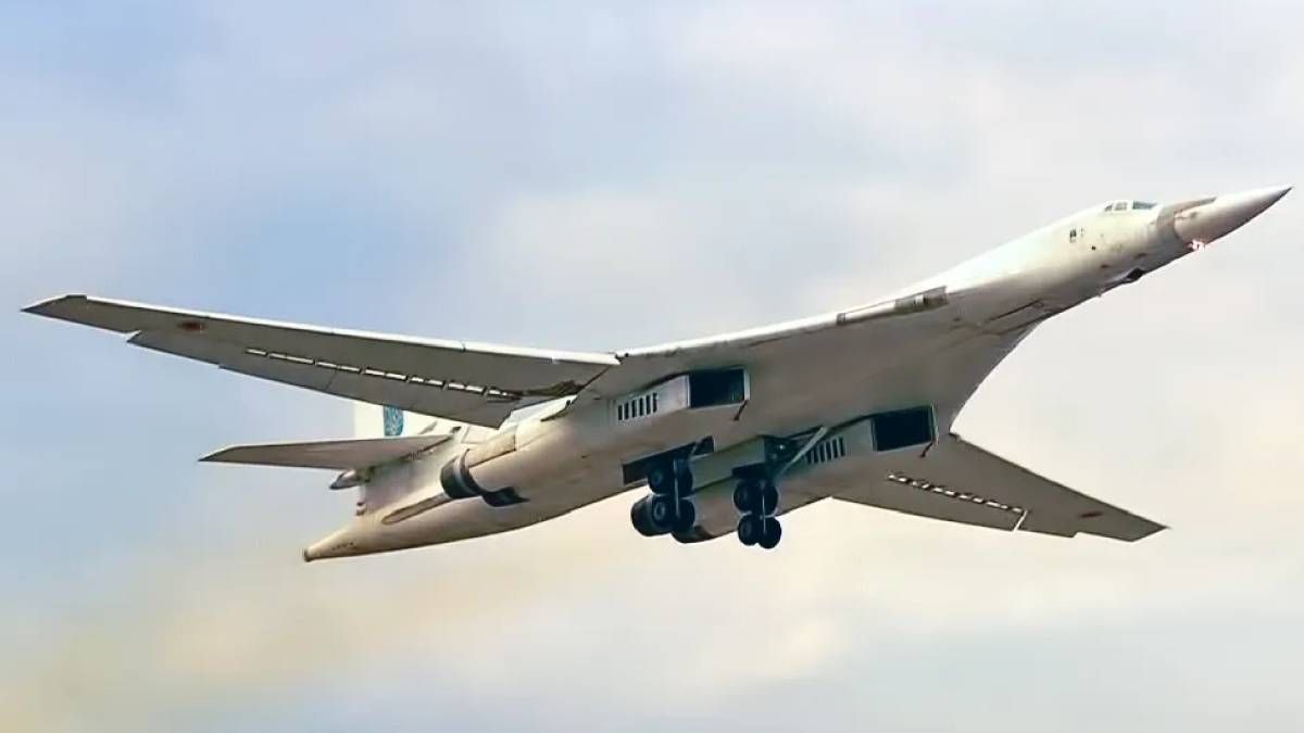 Оккупанты подняли в небо ракетоноситель Оккупанты подняли в небо ракетоноситель