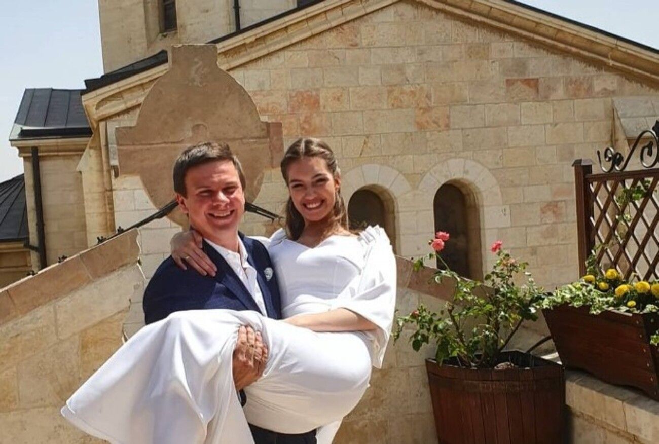 Дмитрий Комаро объявил о разводе с женой - Show24 Дмитрий Комаро объявил о разводе с женой - Show24