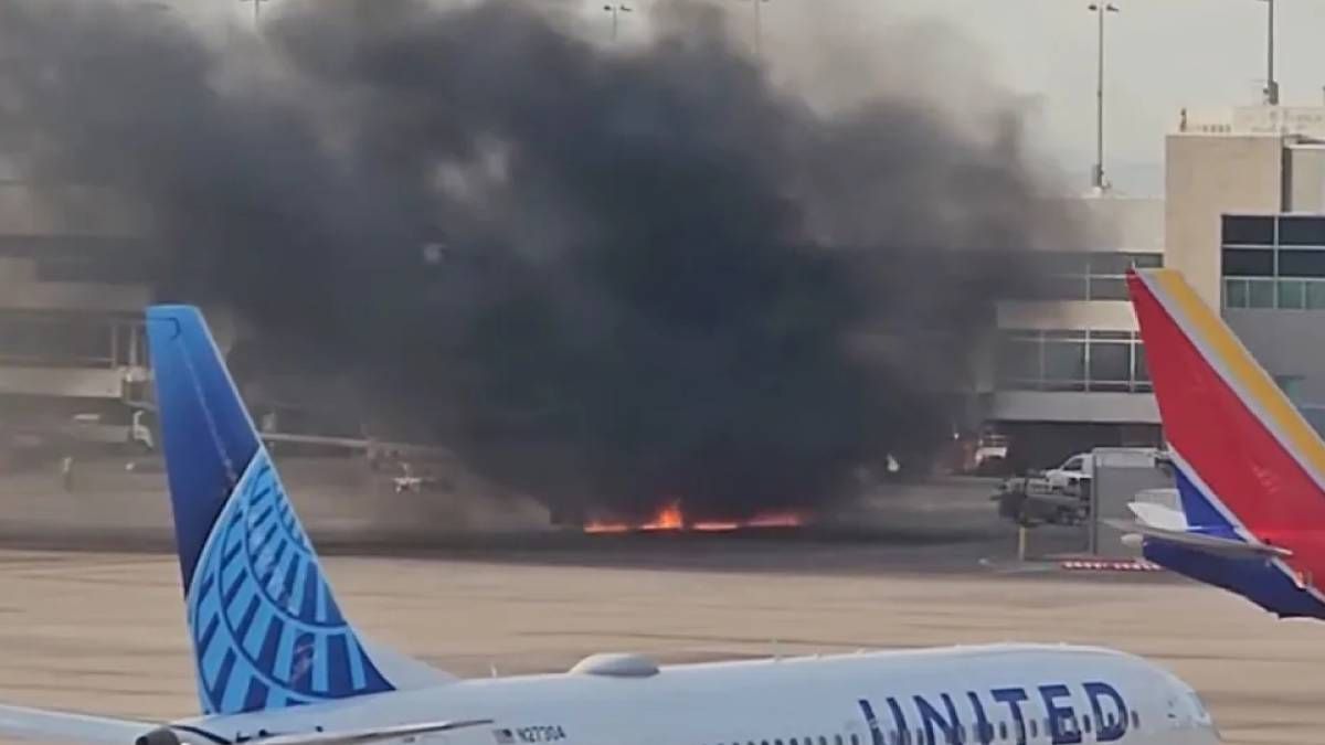 В Денвере вспыхнул пассажирский самолет