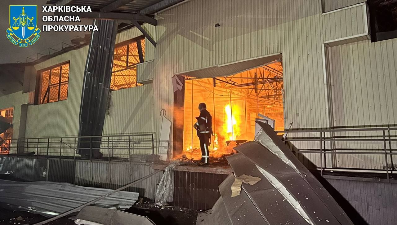 Росіяни завдали масованого удару БпЛА по Харкову: постраждали 7 людей, серед них – 4 дитини - 24 Канал Росіяни завдали масованого удару БпЛА по Харкову: постраждали 7 людей, серед них – 4 дитини - 24 Канал