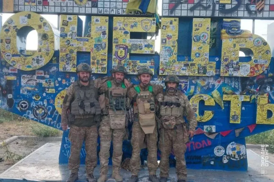 Лютень с побратимами в Донецкой области Лютень с побратимами в Донецкой области