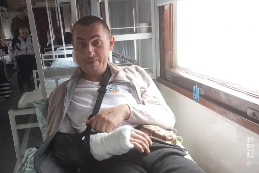 Лютень получил ранение Лютень получил ранение