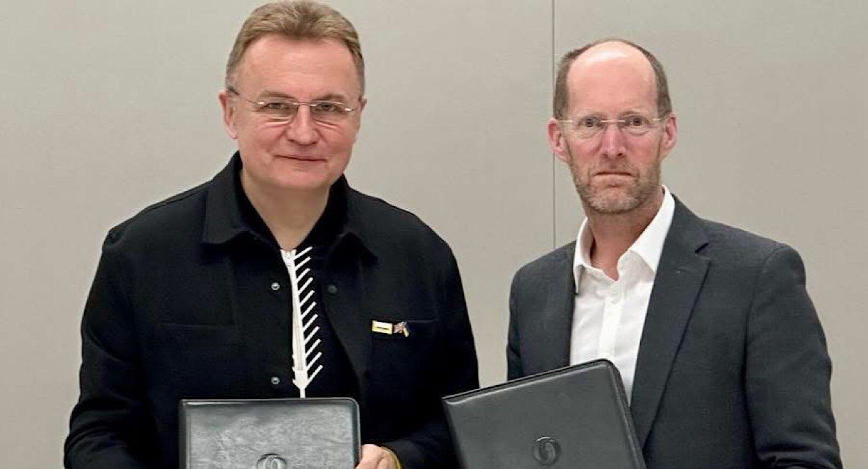 Львов усиливает армию с помощью международных партнеров Львов усиливает армию с помощью международных партнеров