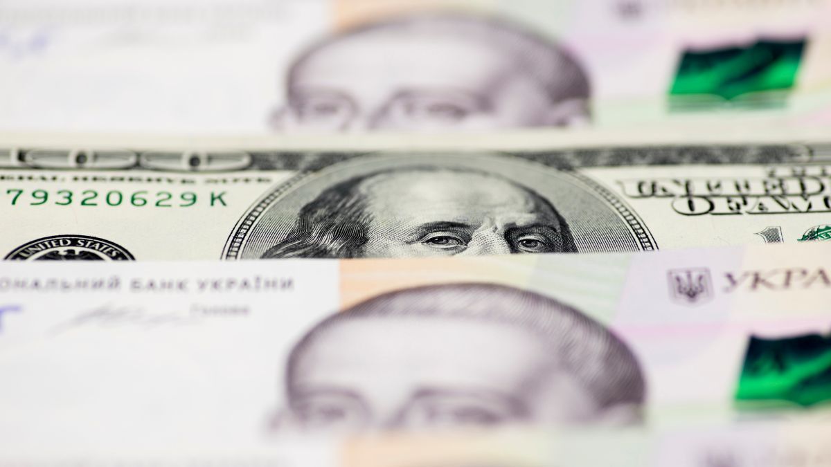 Сколько стоит 100 долларов Сколько стоит 100 долларов