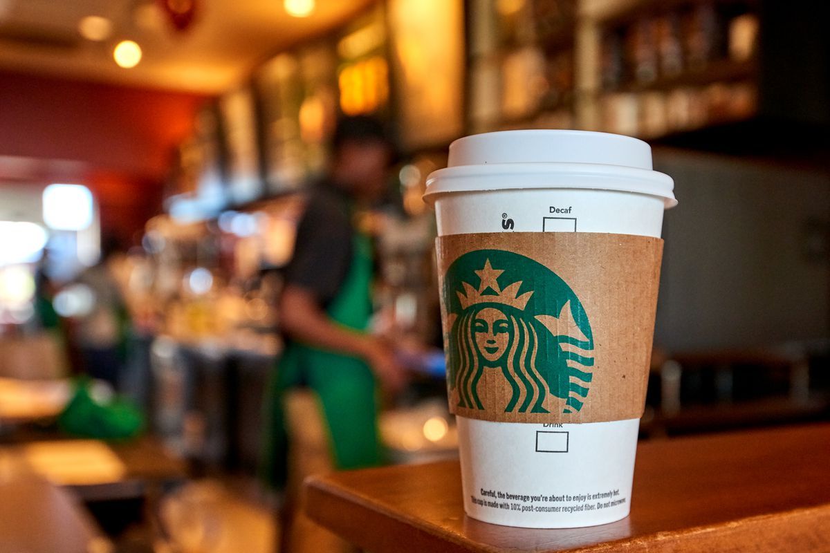 Starbucks виплатить компенсацію за опіки Starbucks виплатить компенсацію за опіки