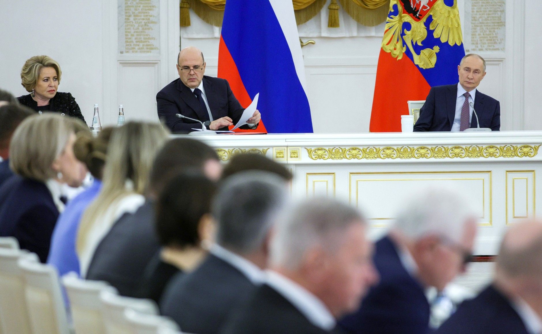 Российский диктатор Владимир Путин во время заседания в Кремле Российский диктатор Владимир Путин во время заседания в Кремле