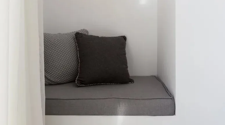 Приватний куточок зі шторами Приватний куточок зі шторами