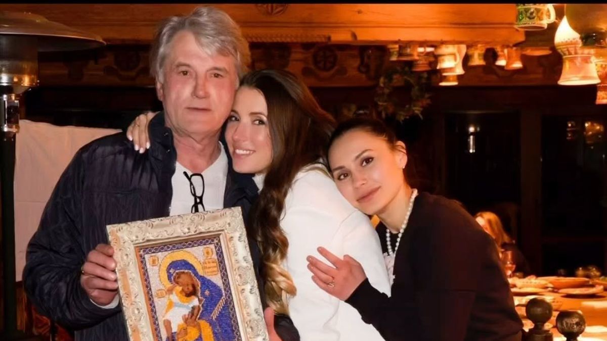 Віктор Ющенко з невісткою та донькою Віктор Ющенко з невісткою та донькою