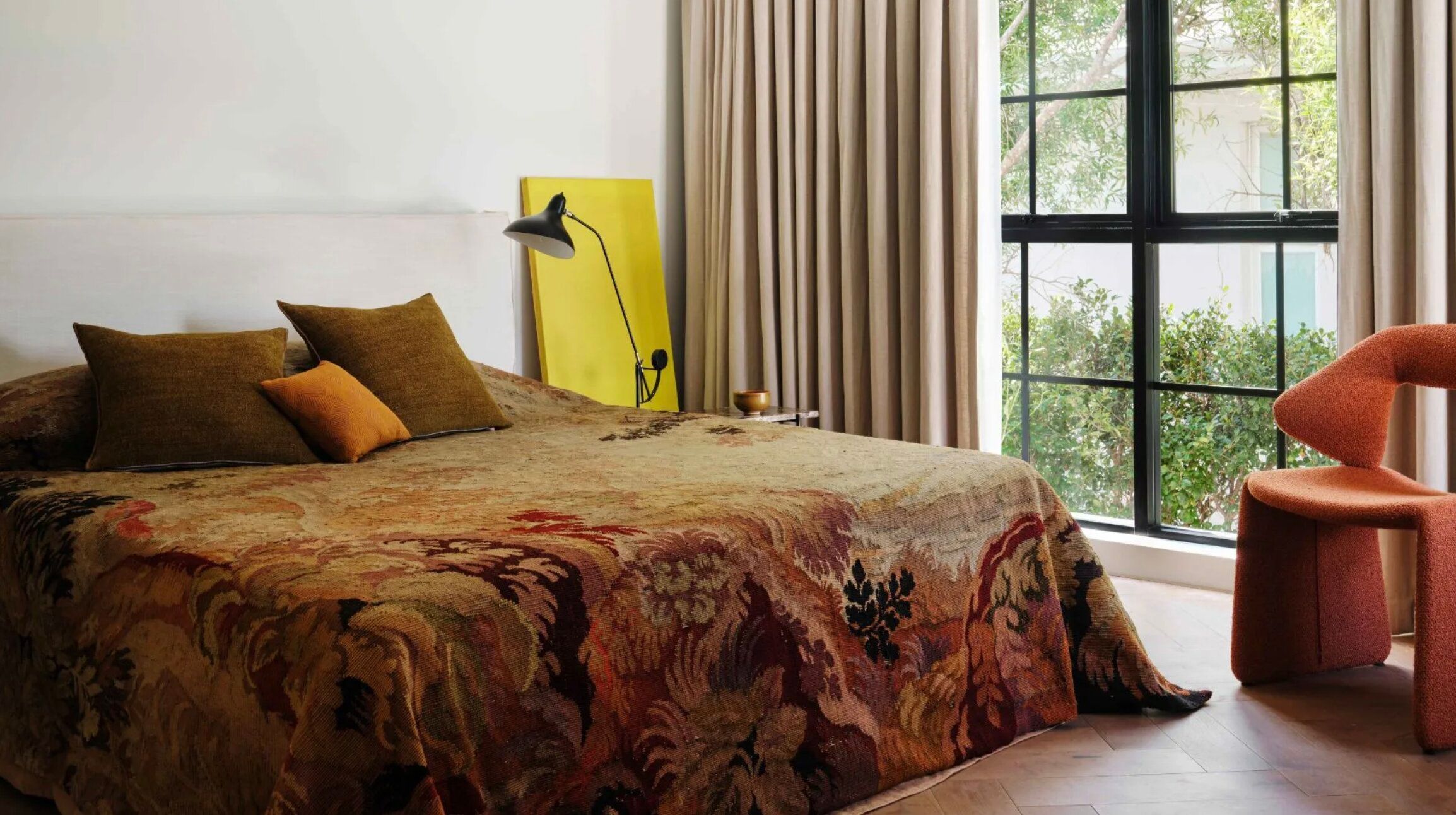 Почему тумбы в спальне очень важны в фэн-шуе и как их правильно выбирать Почему тумбы в спальне очень важны в фэн-шуе и как их правильно выбирать