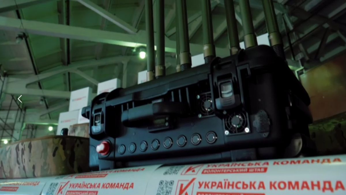 В волонтерском штабе призвали не прекращать поддержку защитников. В волонтерском штабе призвали не прекращать поддержку защитников.