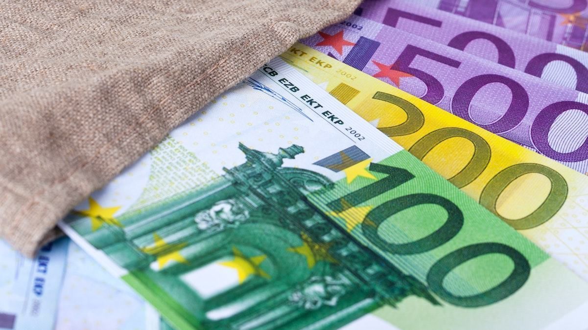 Єврокомісія надала Україні ще один мільярд євро Єврокомісія надала Україні ще один мільярд євро