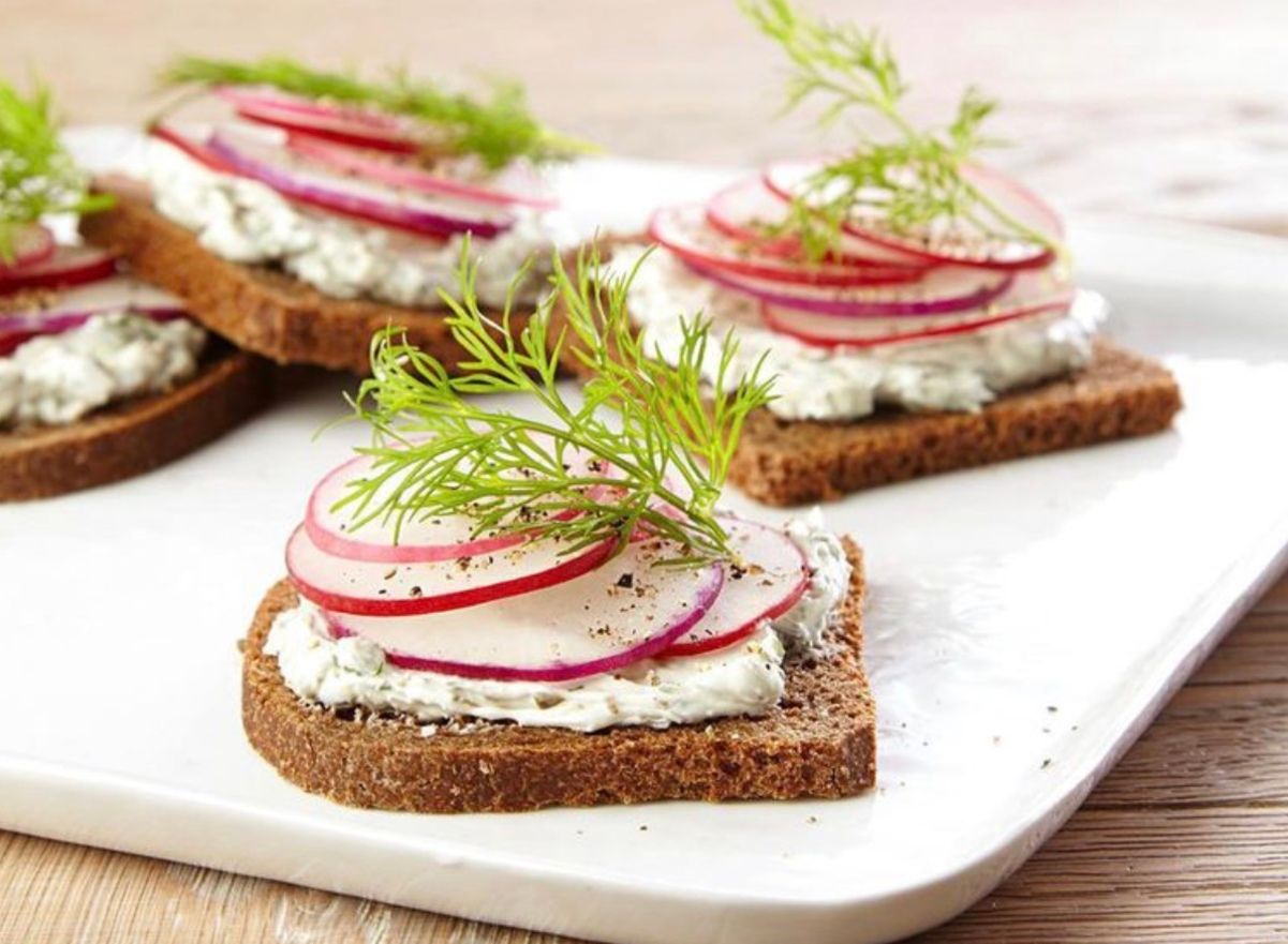 Намазка з редискою та сиром Намазка з редискою та сиром
