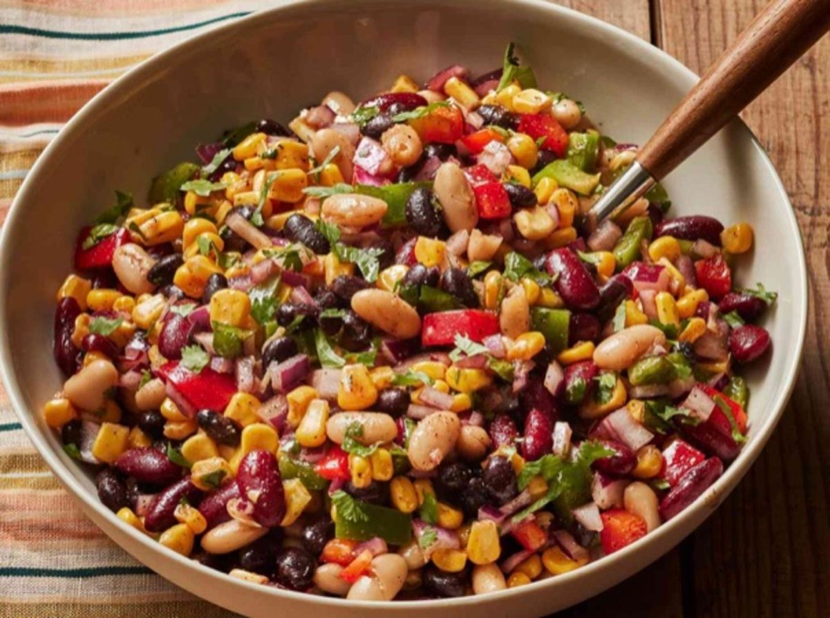 Пісний салат з квасолею Пісний салат з квасолею