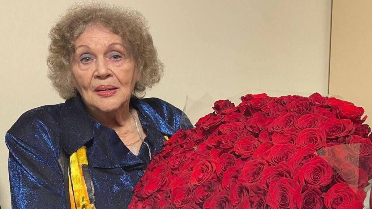 Ліна Костенко Ліна Костенко