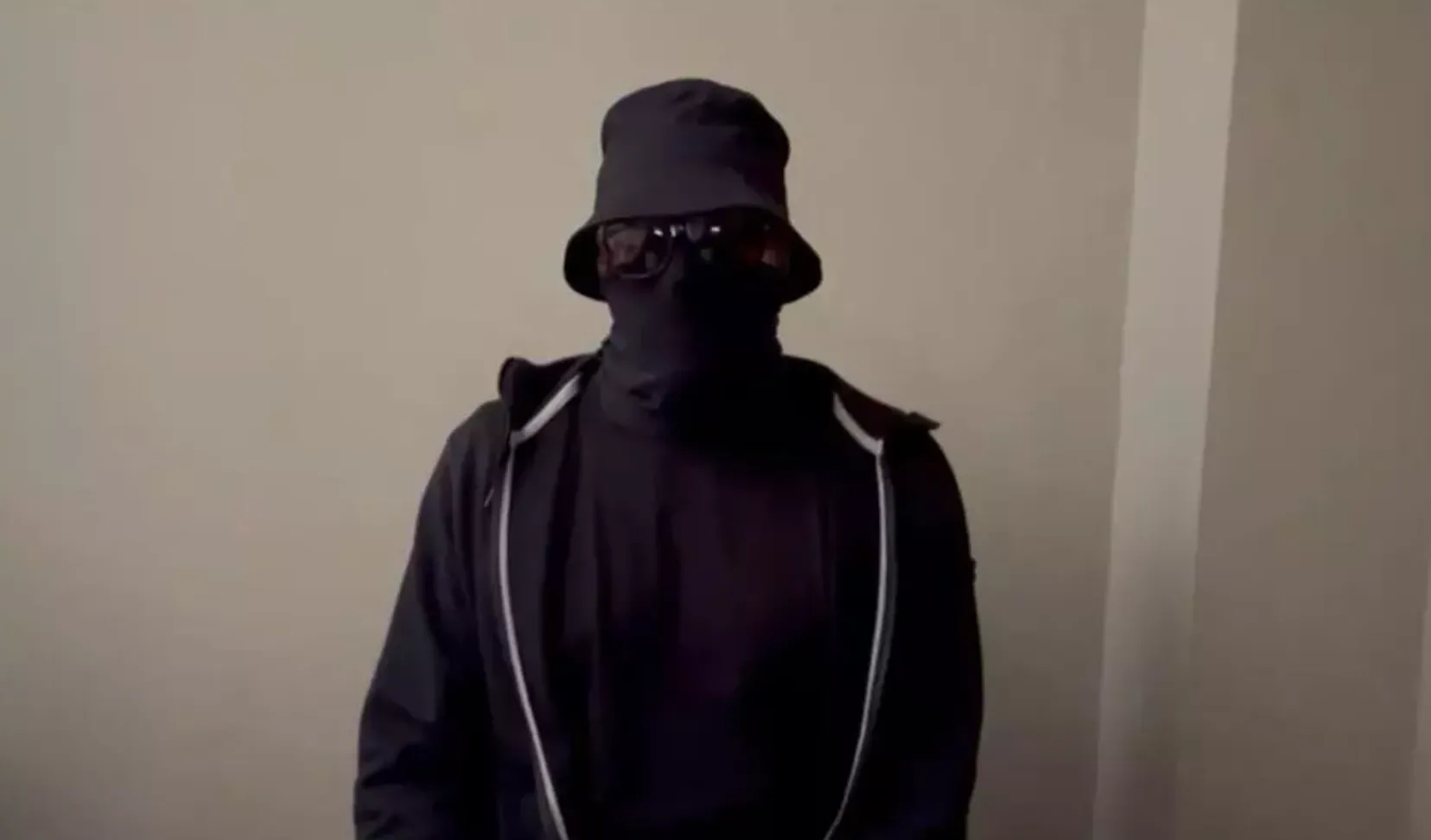 Джеймс Коломина Джеймс Коломина