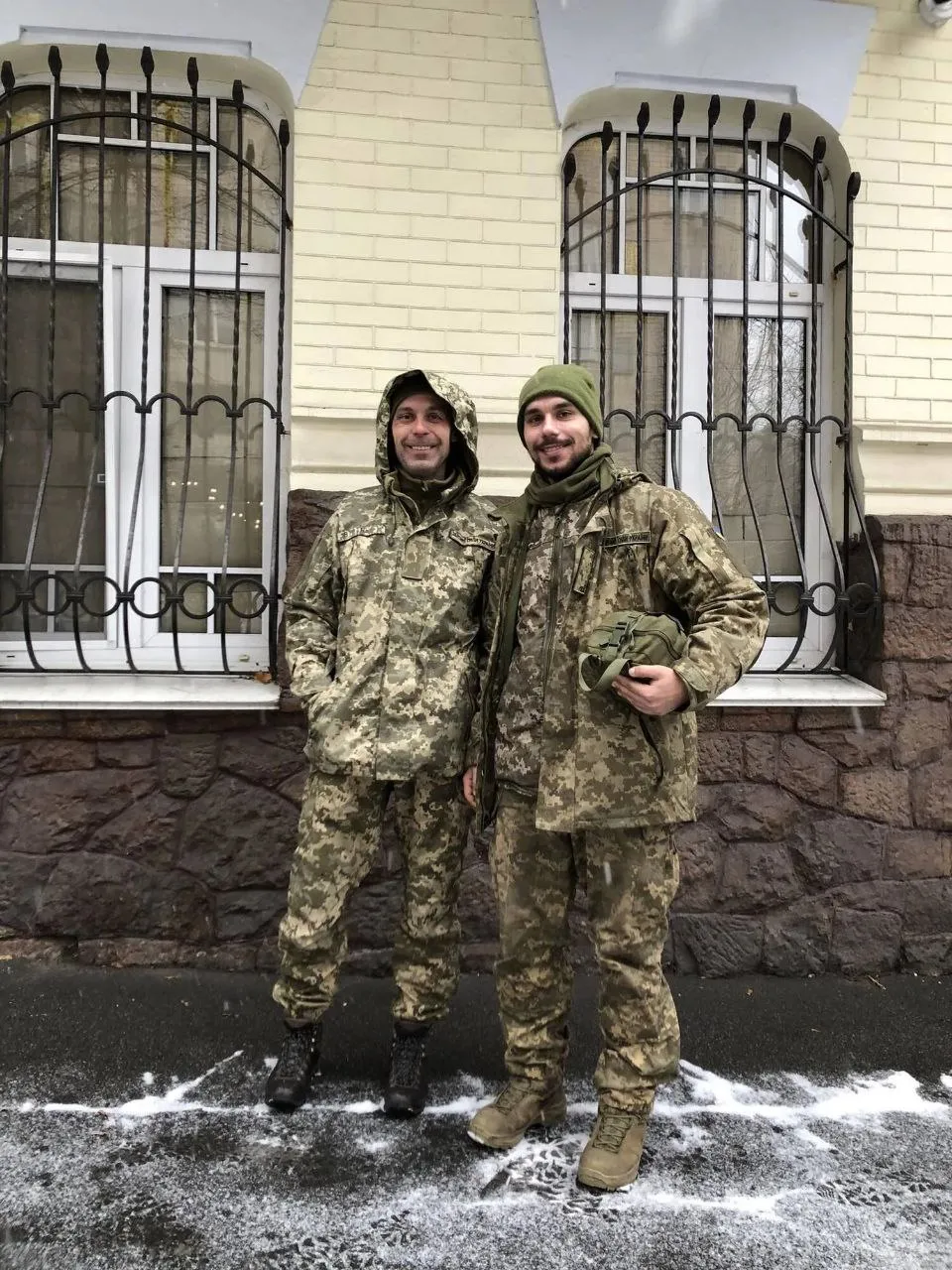 Артур Шибалов зі своїм братом Артур Шибалов зі своїм братом