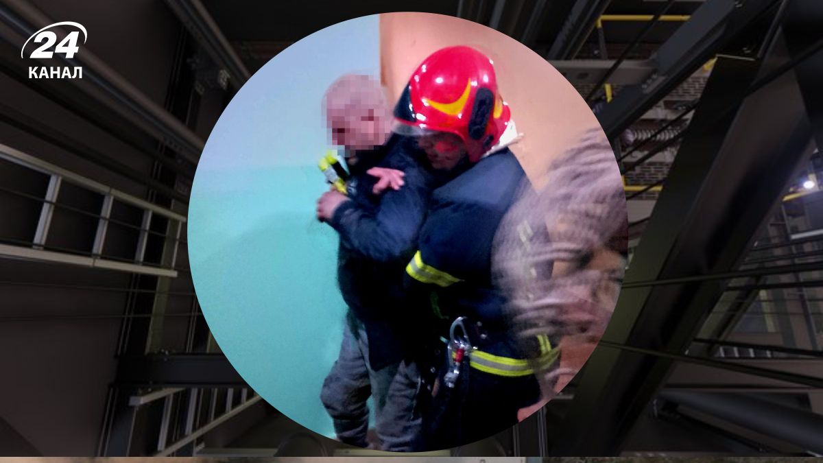 Чоловік впав у шахту ліфта Чоловік впав у шахту ліфта