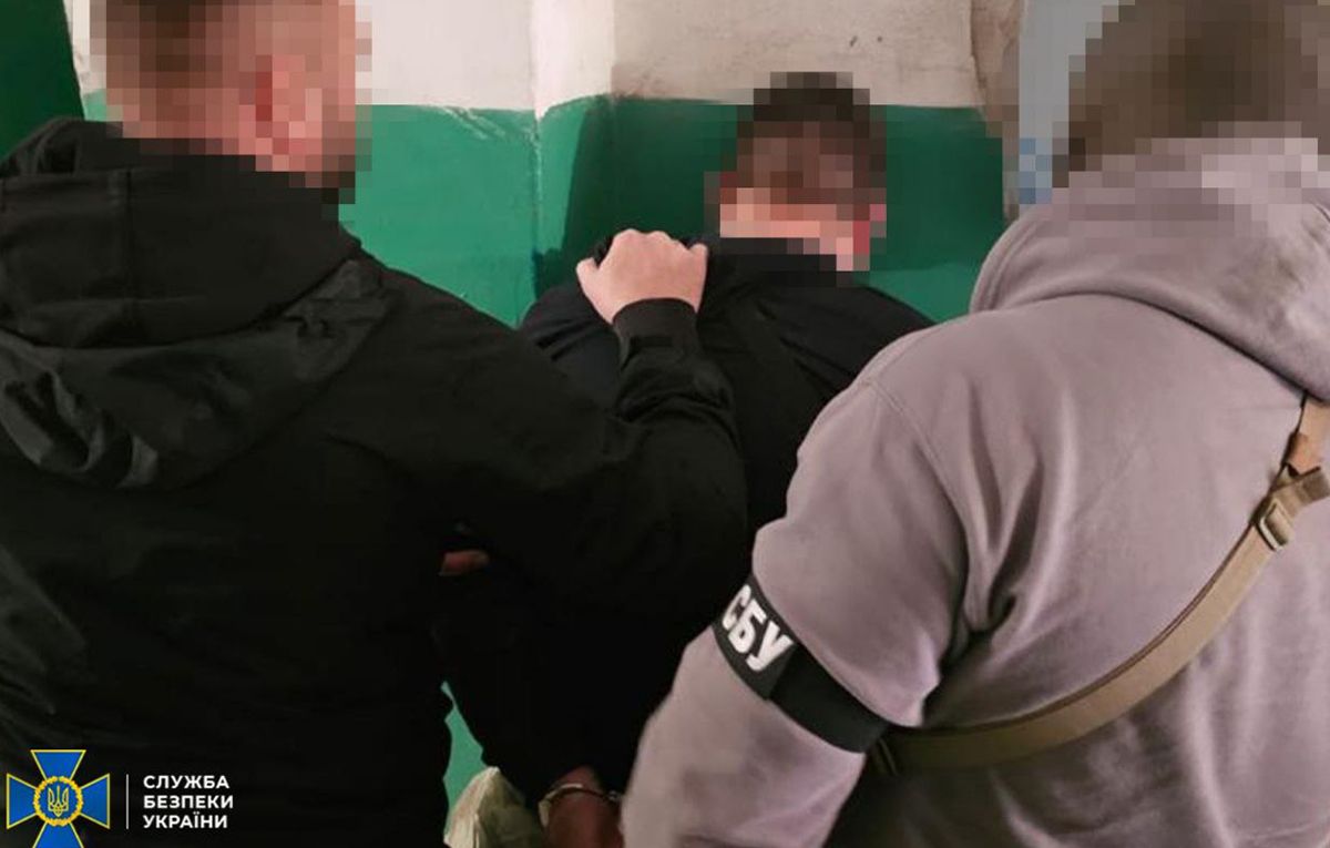 СБУ задержала мужчину, который должен был взорвать ТЦК в Кривом Роге - новости Украины - 24 Канал СБУ задержала мужчину, который должен был взорвать ТЦК в Кривом Роге - новости Украины - 24 Канал