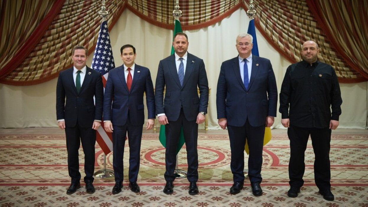 Переговоры в Саудовской Аравии Переговоры в Саудовской Аравии