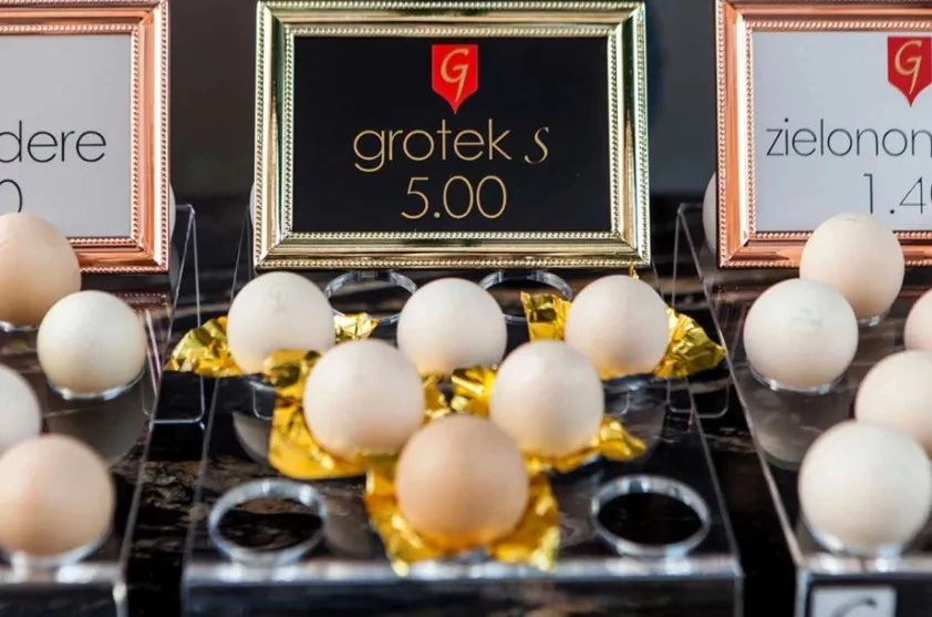 В Варшаве яйца продают как ювелирные изделия В Варшаве яйца продают как ювелирные изделия
