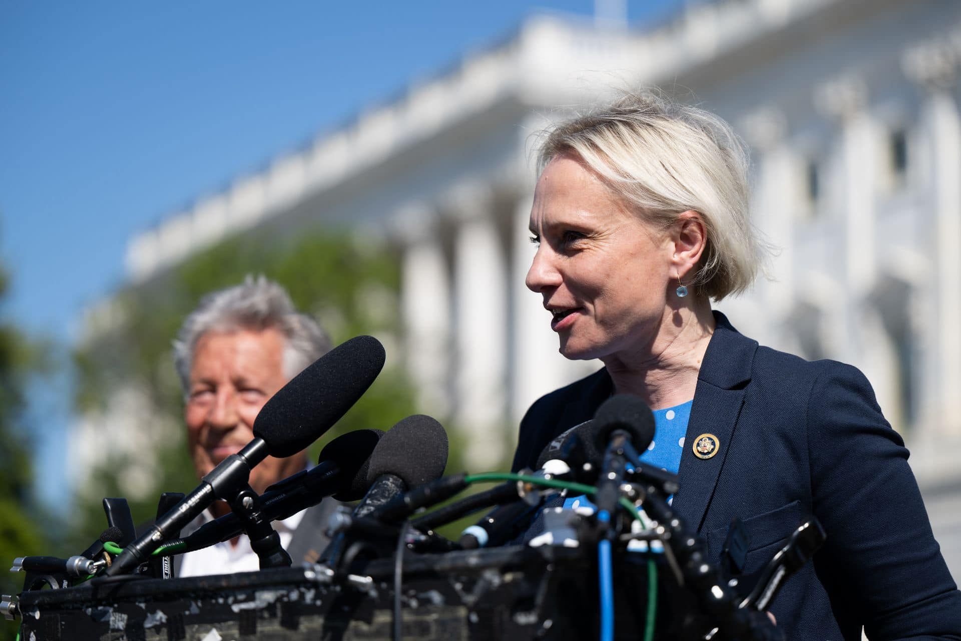 Спартц возмутила избирателей за отказ требовать отставки из-за скандала в Signal