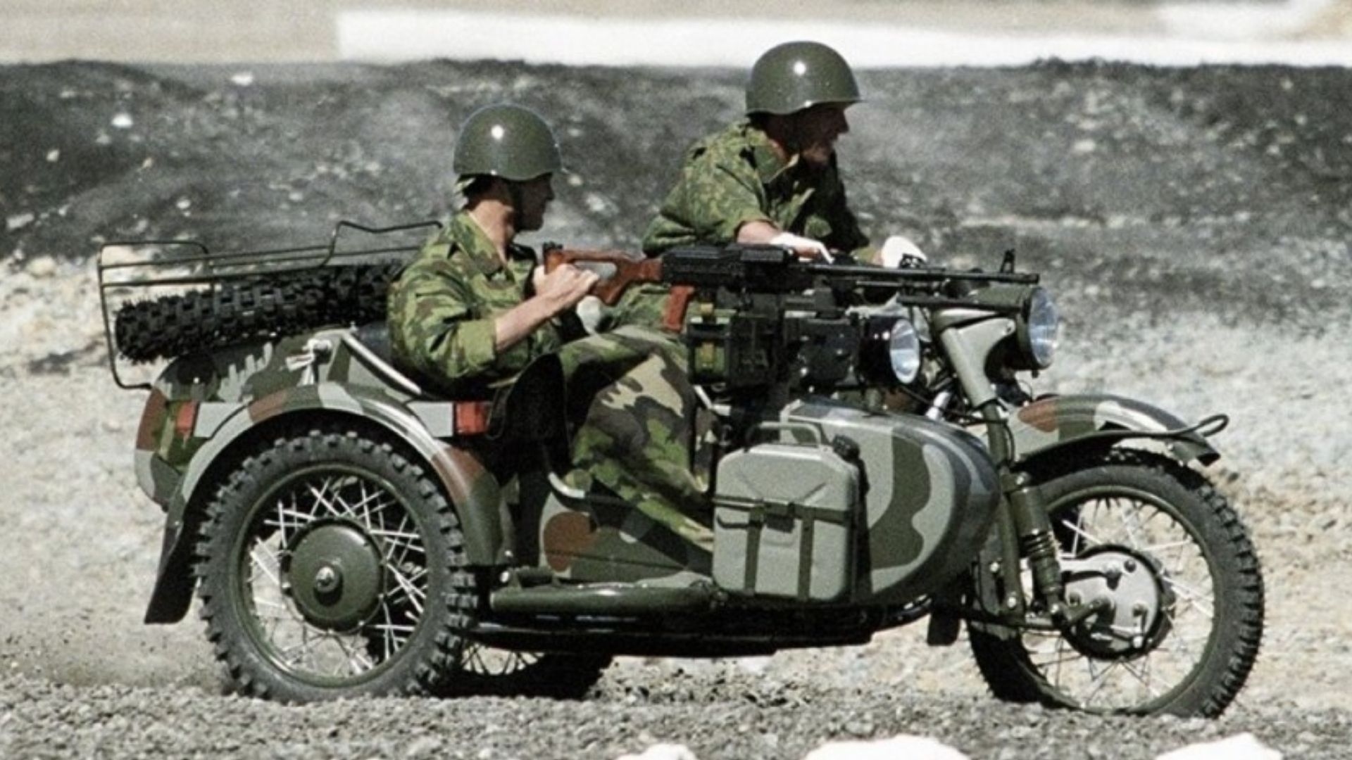 На одном из направлений россияне бросили в бой 40 мотоциклов На одном из направлений россияне бросили в бой 40 мотоциклов