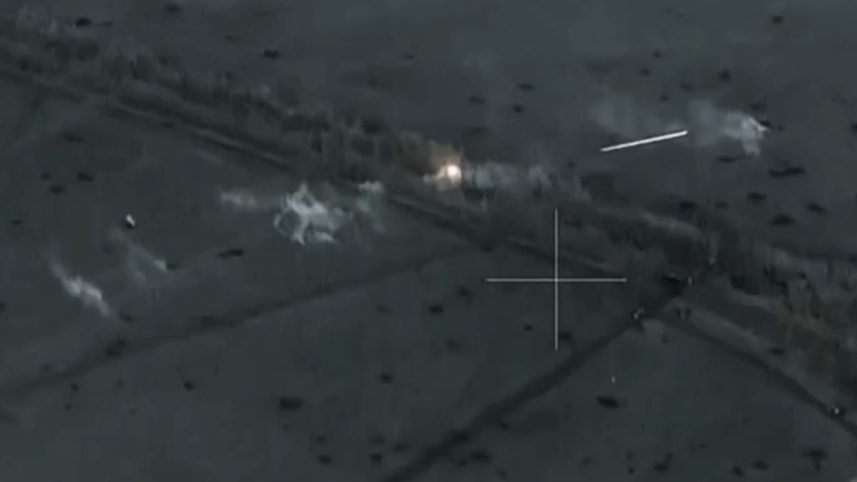 Россияне расстреляли своих солдат Россияне расстреляли своих солдат