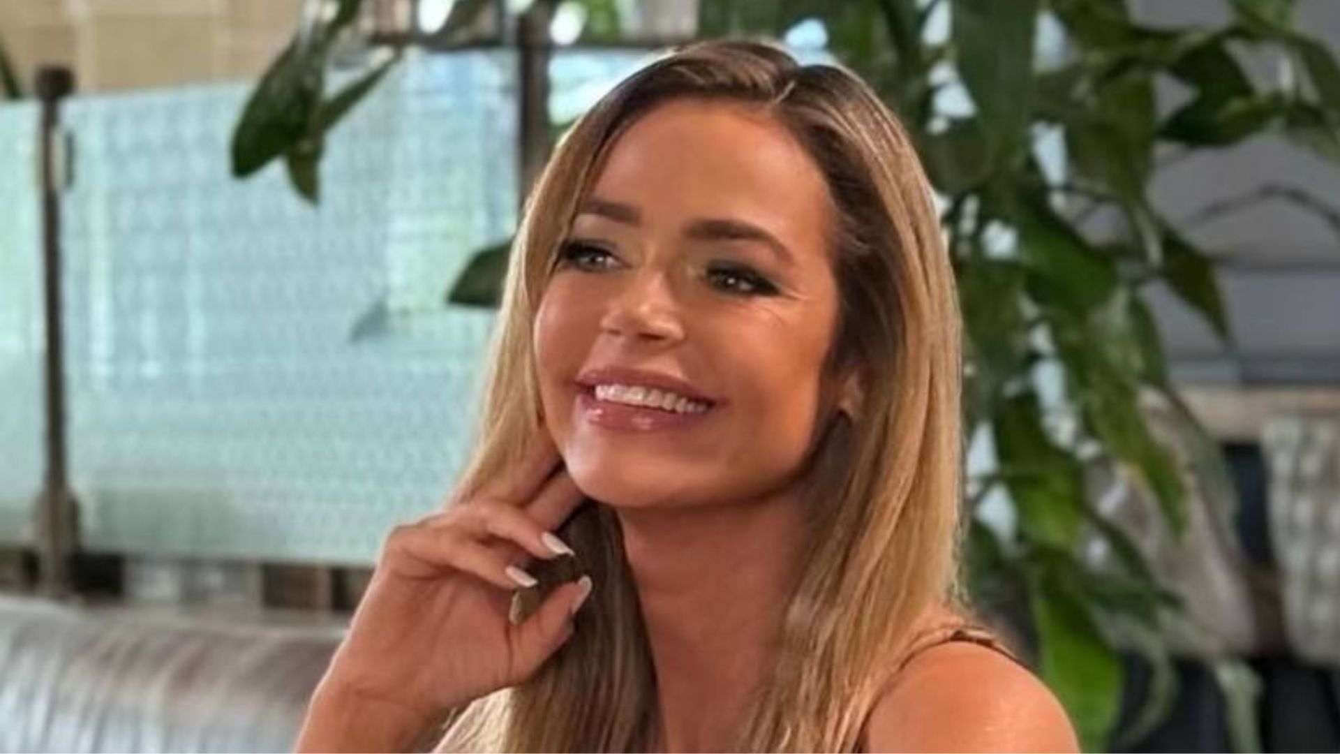 Мармурова кухня Деніз Річардс Мармурова кухня Деніз Річардс