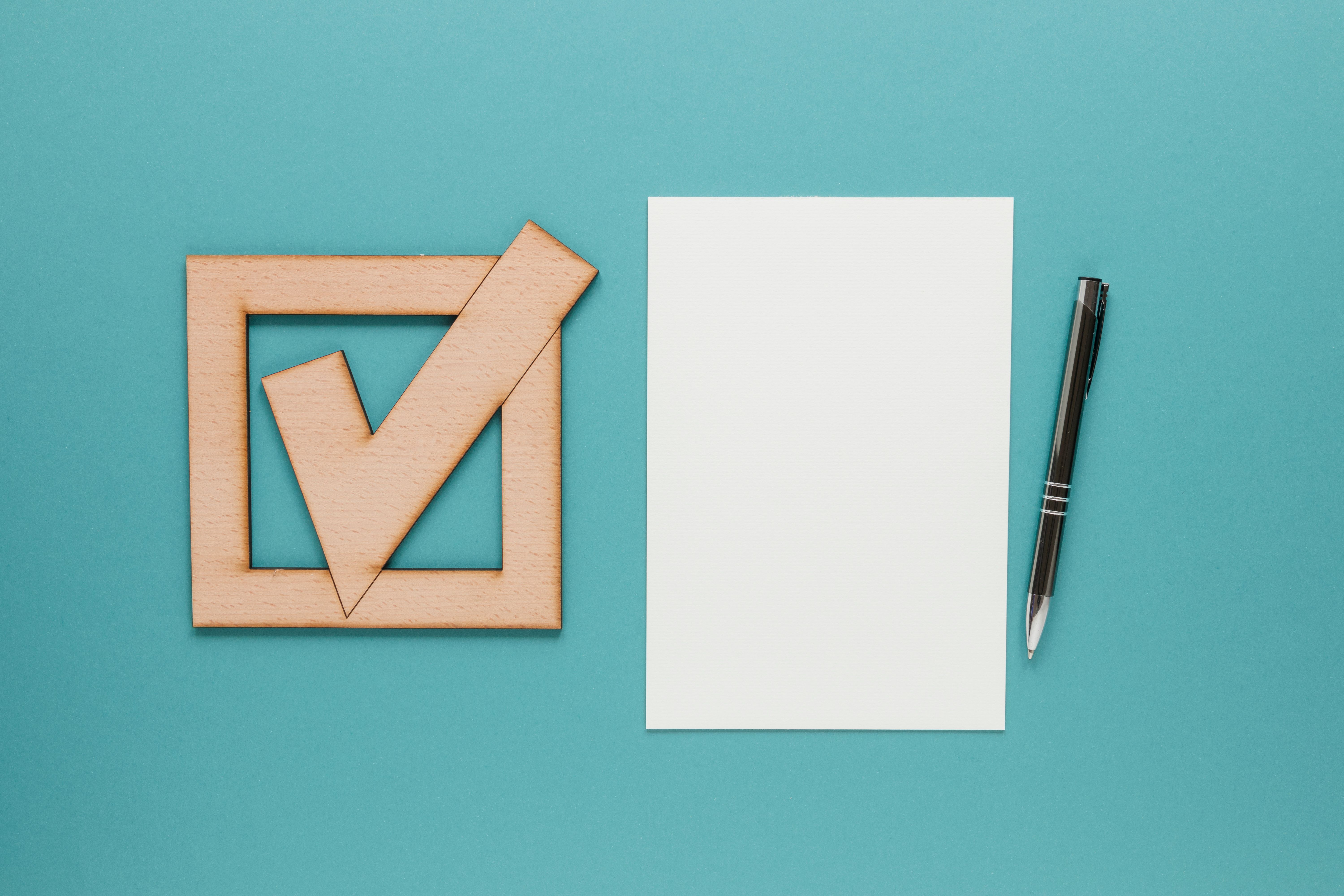 Как по-русски будет "поставить галоску"? Как по-русски будет "поставить галоску"?