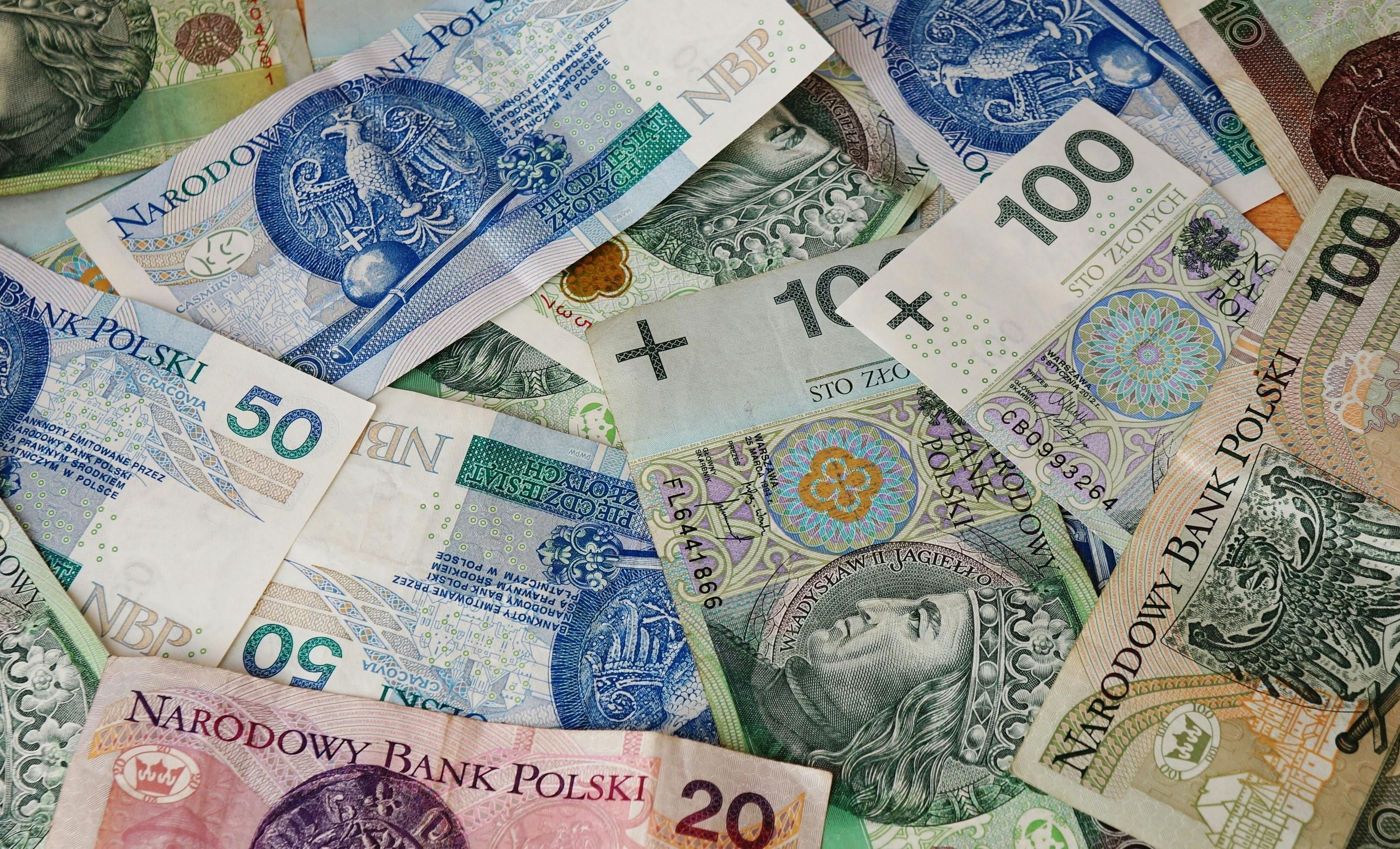 Скільки прийдеться віддатися за 1000 злотих Скільки прийдеться віддатися за 1000 злотих