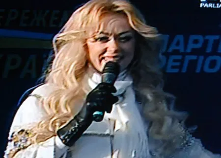 Наталія Валевська виступила на Антимайдані Наталія Валевська виступила на Антимайдані