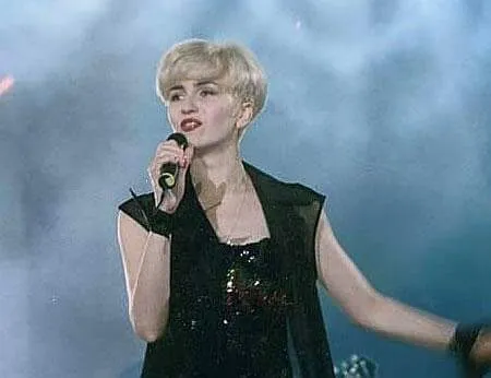 Ирина Билык в 90-х годах Ирина Билык в 90-х годах