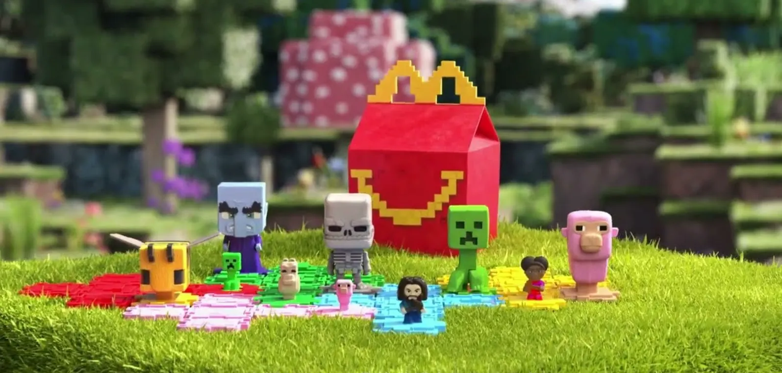 Игрушки Minecraft, которые можно получить в Happy Meal Игрушки Minecraft, которые можно получить в Happy Meal