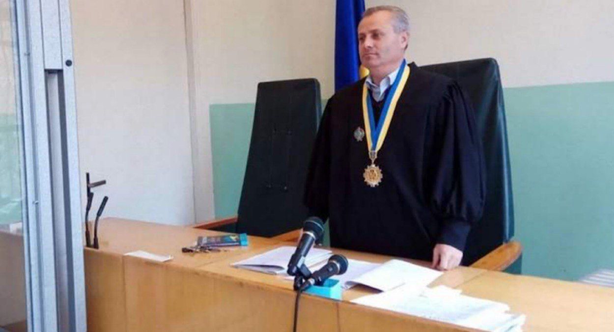 Суддя, що брав хабарі, мобілізувався до війська Суддя, що брав хабарі, мобілізувався до війська