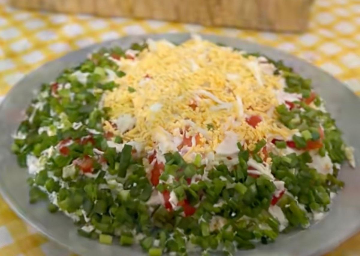 Салат из сыра, ветчины и яиц Салат из сыра, ветчины и яиц