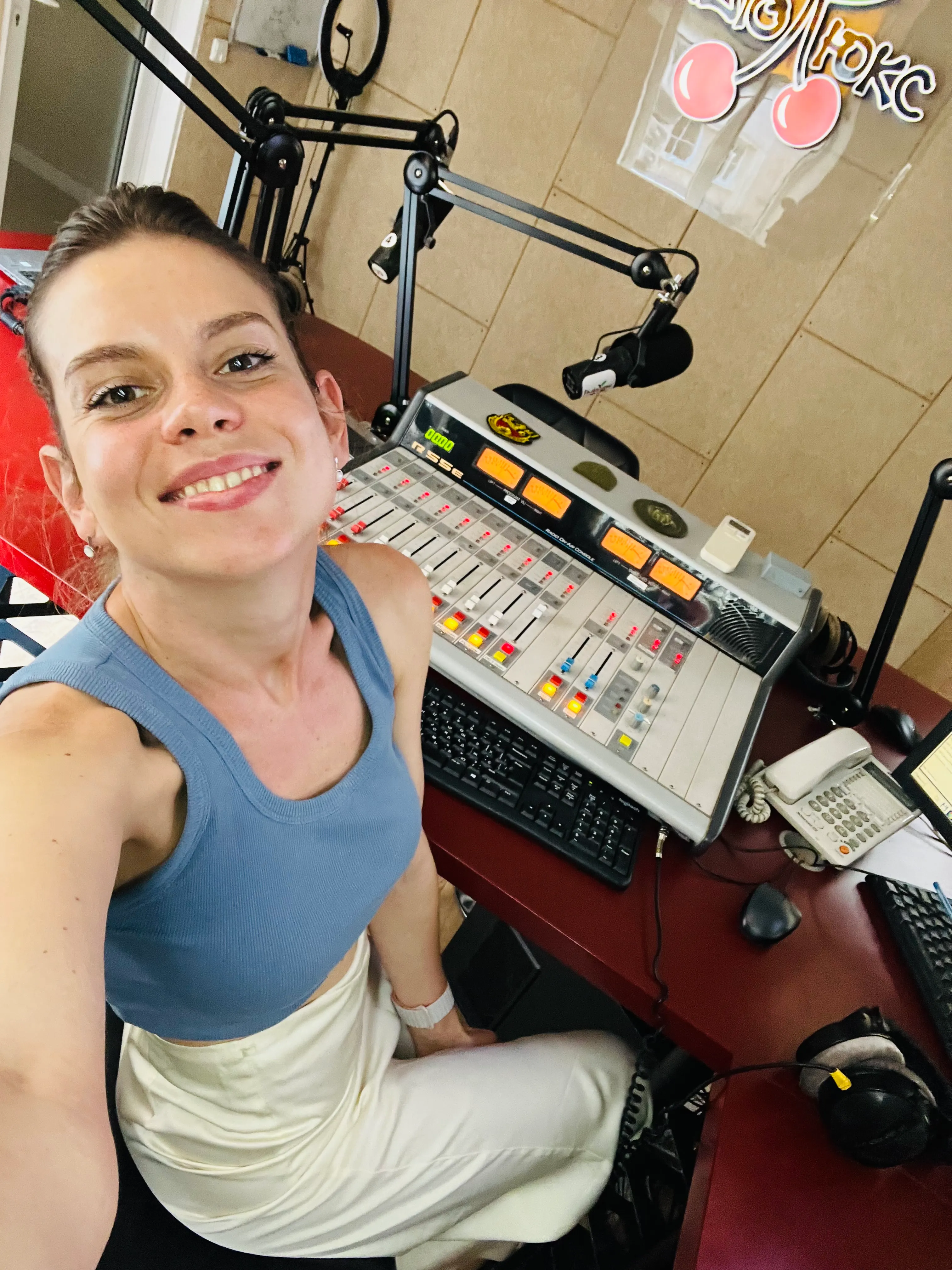 Діана Луцишин у студії Діана Луцишин у студії