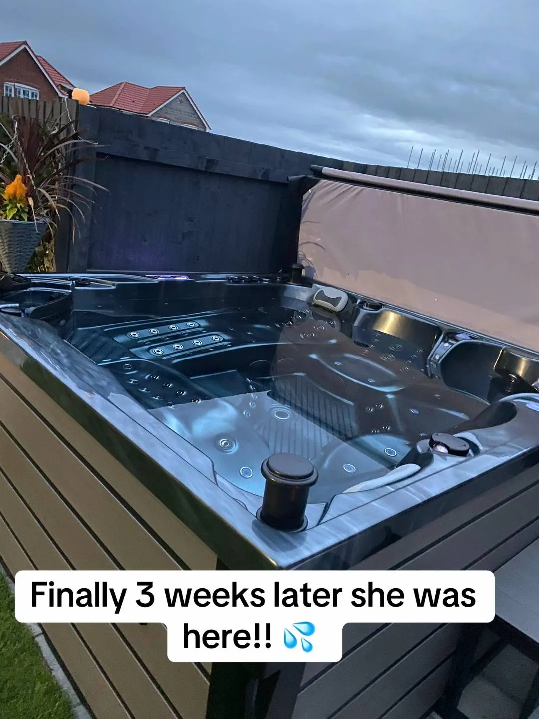 Джакузі у саду Джакузі у саду