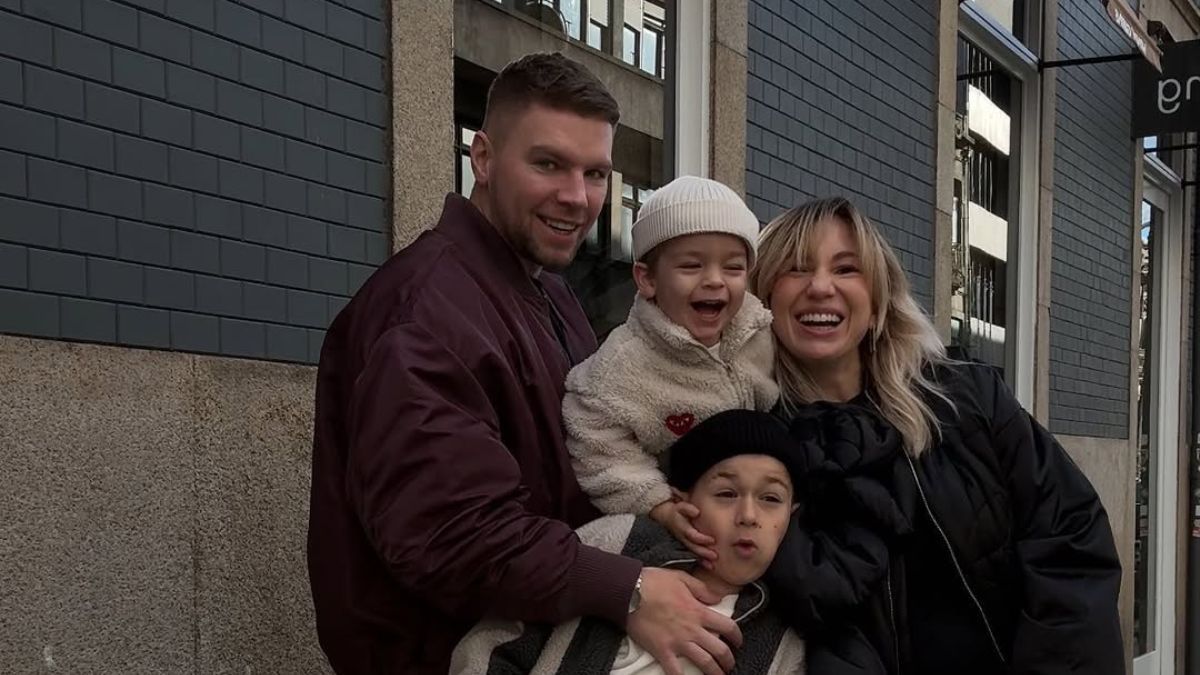  Таня Пренткович з чоловіком та дітьми 