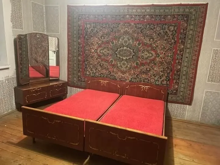 Кровать за 300 тысяч гривен Кровать за 300 тысяч гривен