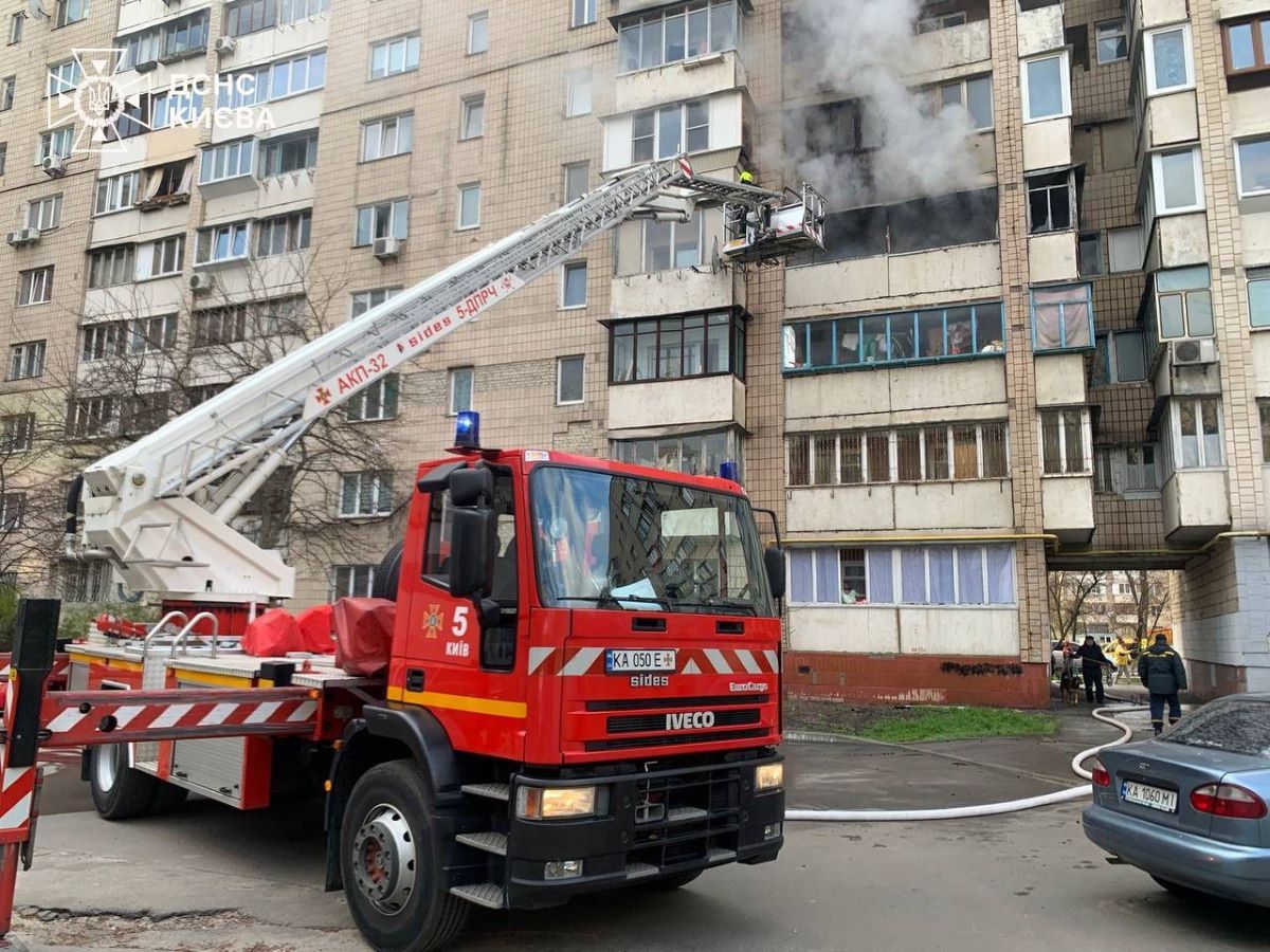 Пожежа в Деснянському районі столиці Пожежа в Деснянському районі столиці