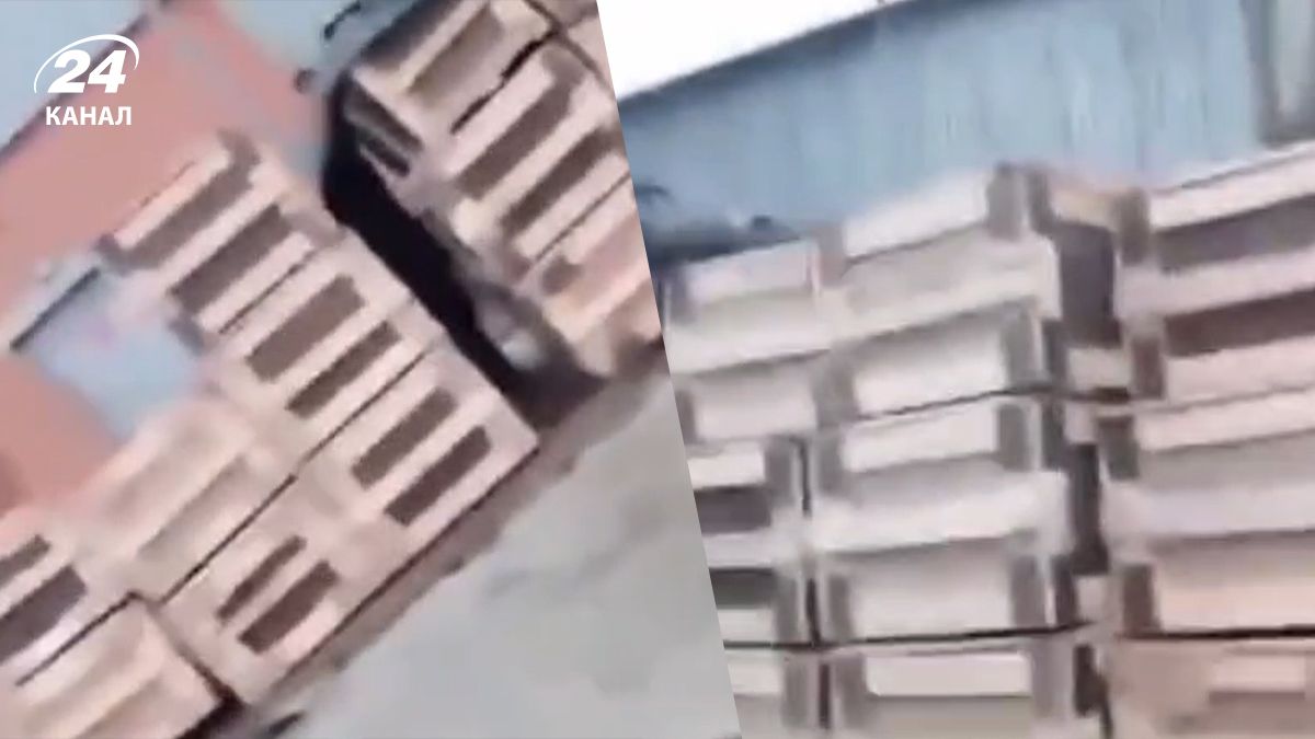 До Рязані продовжують прибувати труни з тілами російських окупантів До Рязані продовжують прибувати труни з тілами російських окупантів