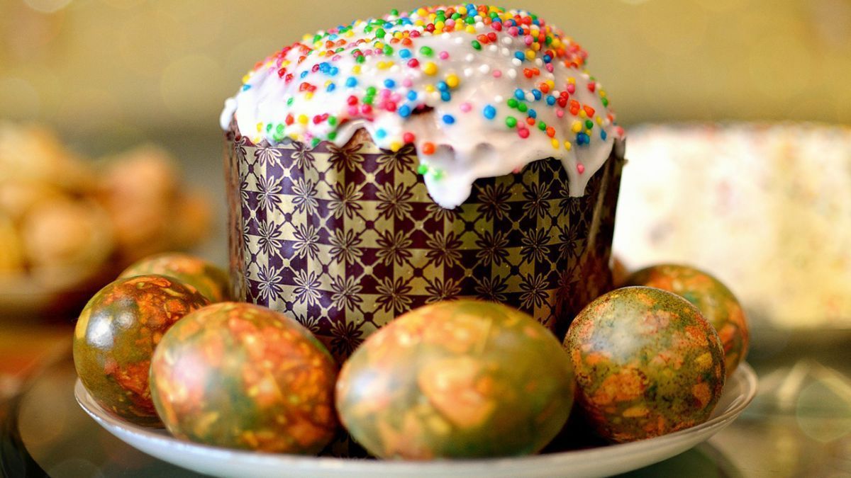 В какой день пекут куличи В какой день пекут куличи