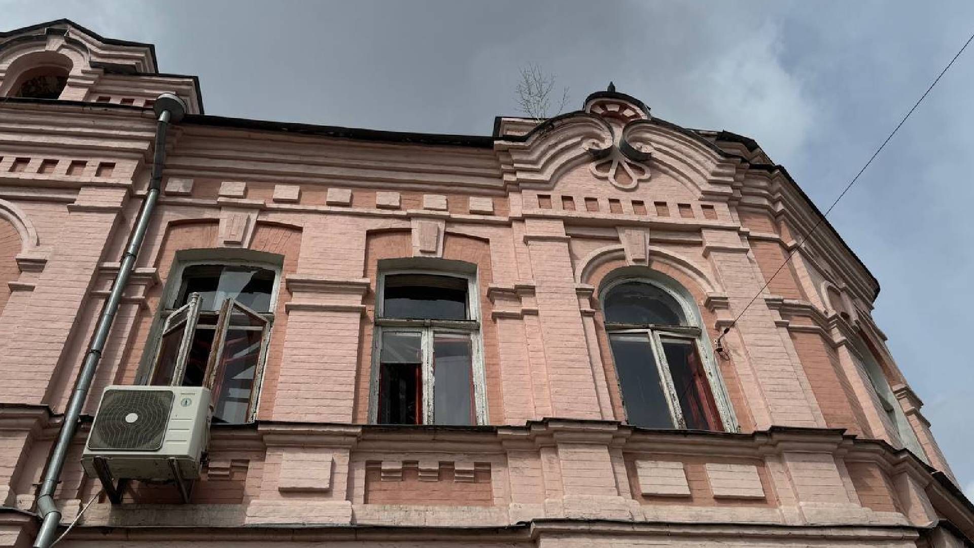 Российская ракетная атака на Сумы 13 апреля нанесла многочисленные разрушения