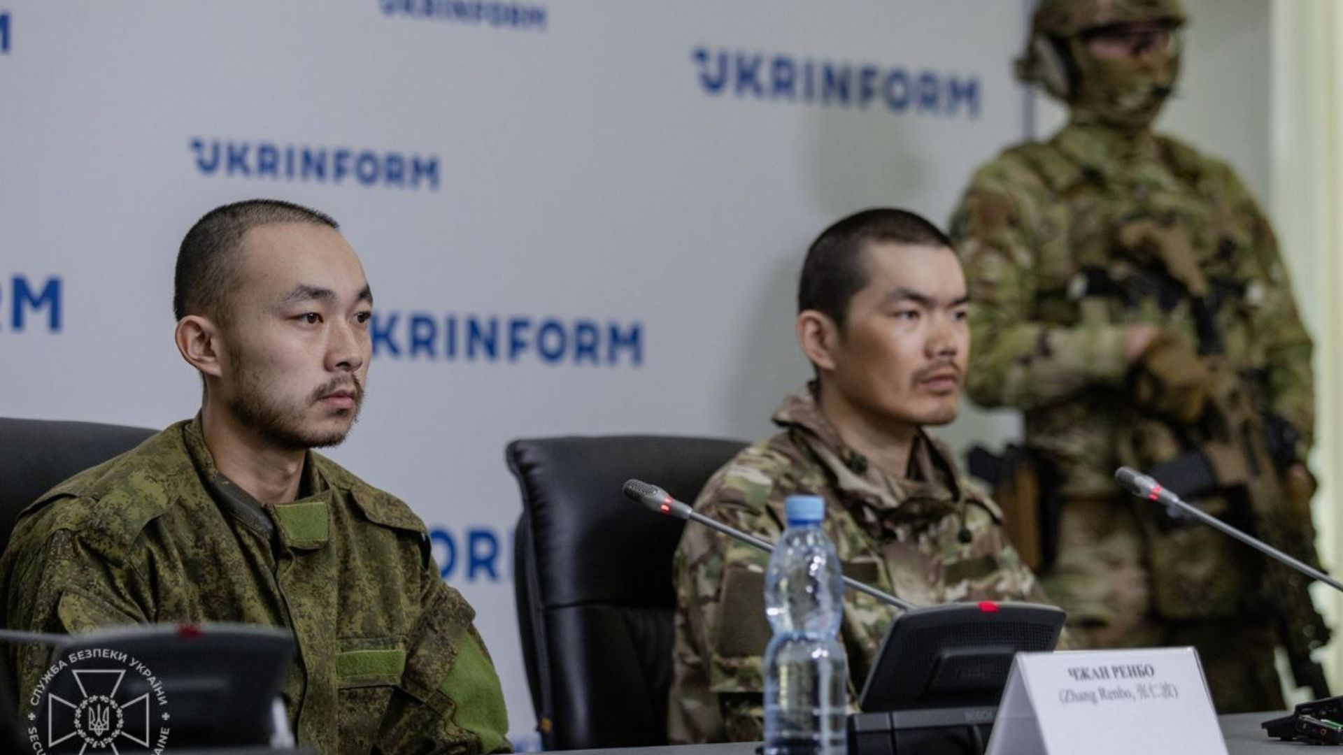 Брифінг полонених китайців з медіа Брифінг полонених китайців з медіа