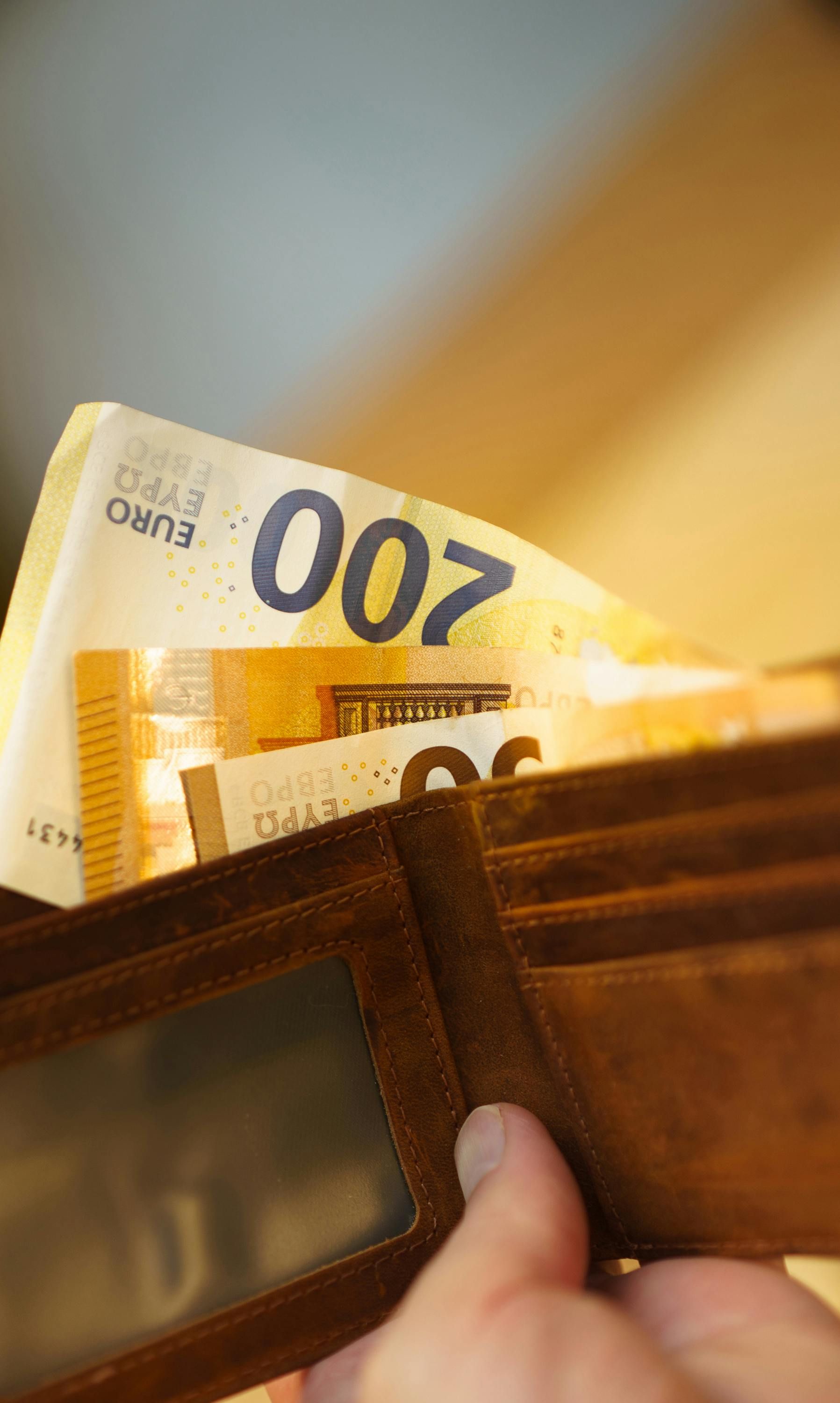 Курс євро становить 47 гривень - НБУ змінив ціну валют сьогодні Курс євро становить 47 гривень - НБУ змінив ціну валют сьогодні